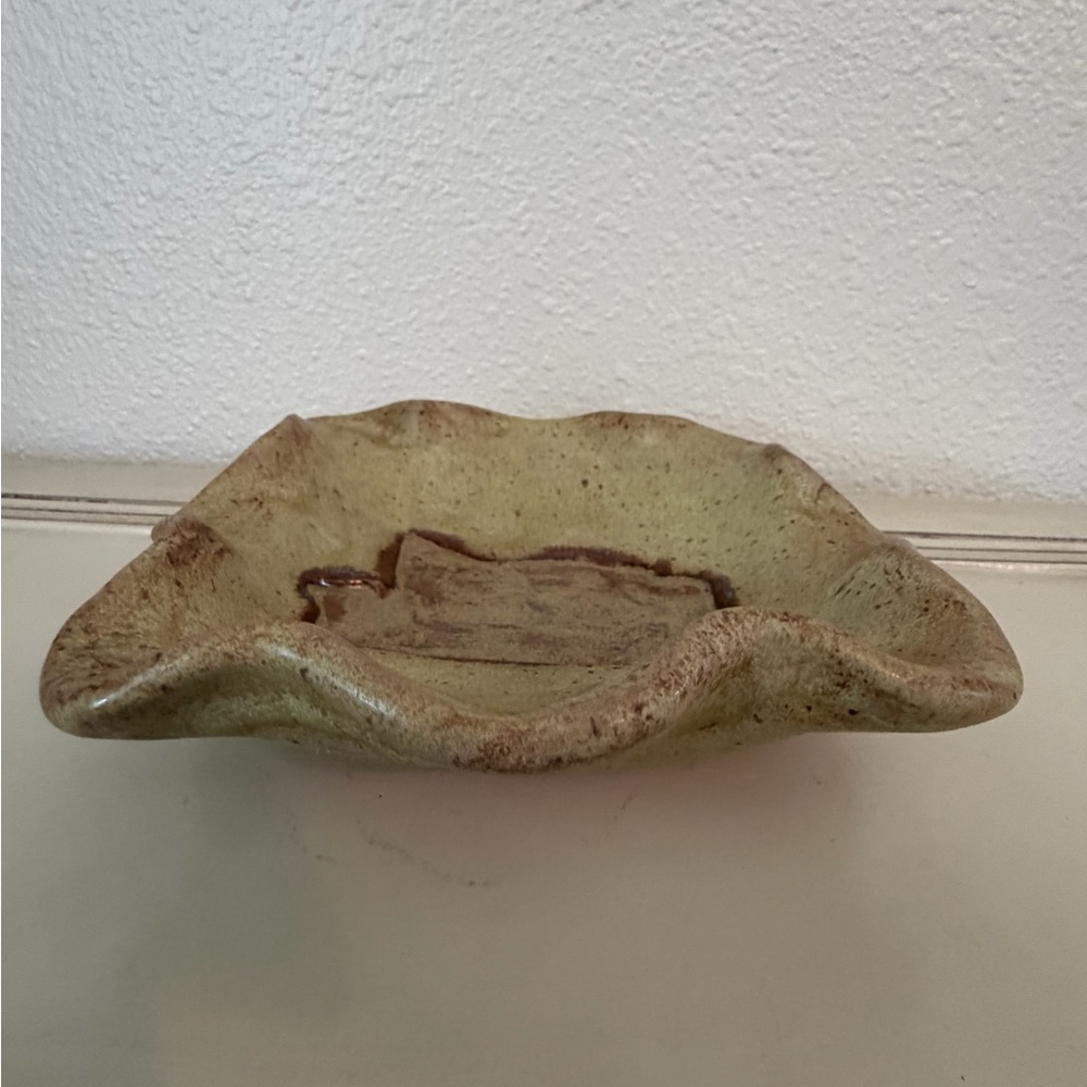 Etta B Pottery Mississippi Trinket Dish Scalloped Wavy Heritage - Picture 4 of 15